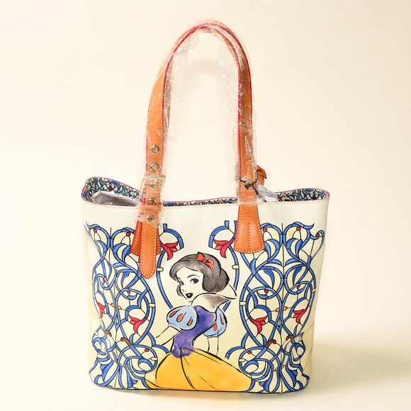 Dooney & Bourke Disney Parks Snow White Emily Tote Dream Big Princess NWT - Picture 2 of 10